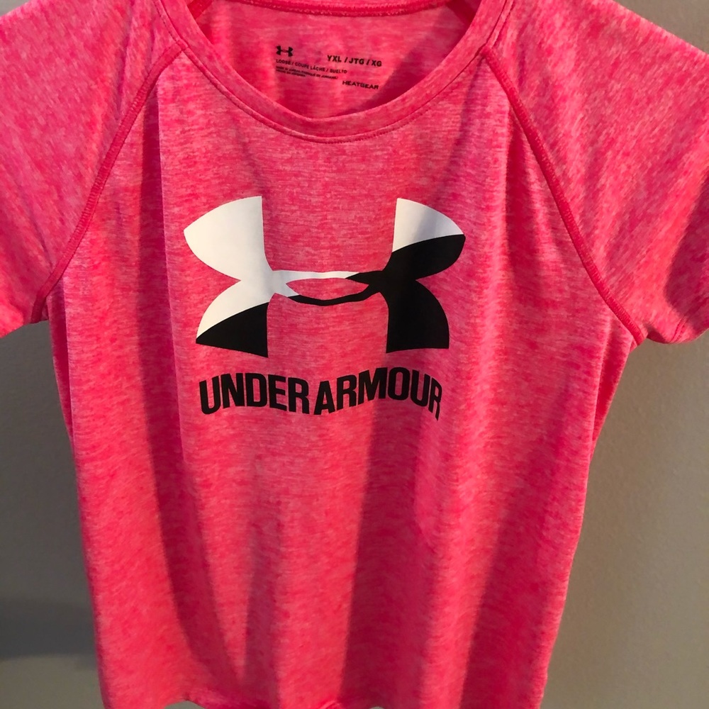 Girls under Armour shirts